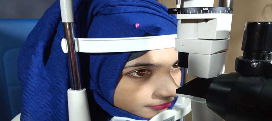 CATARACT (PHACO) SURGERY & LENS IMPLANTATION
